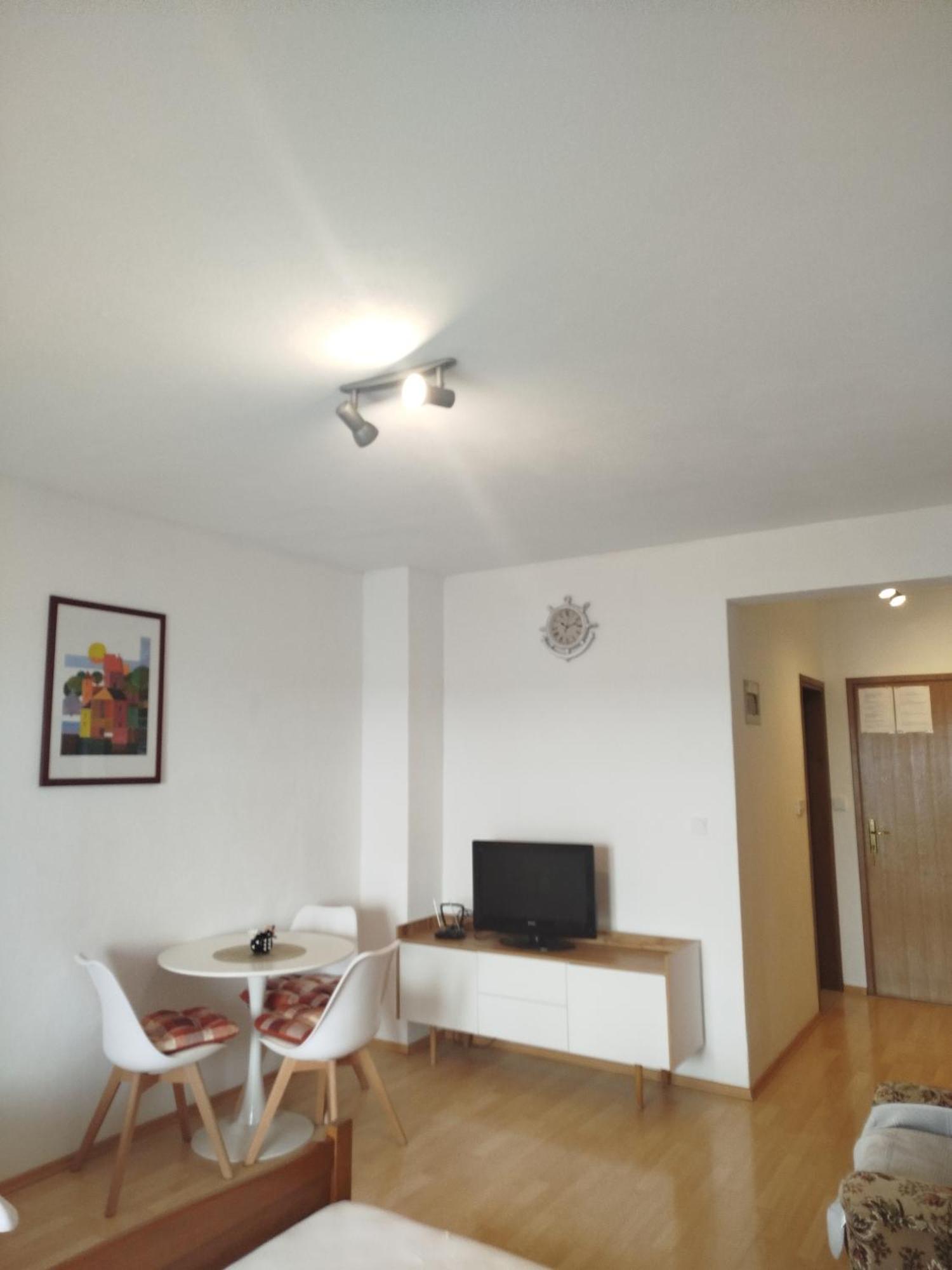 Apartmani Blazevic Omiš Zewnętrze zdjęcie