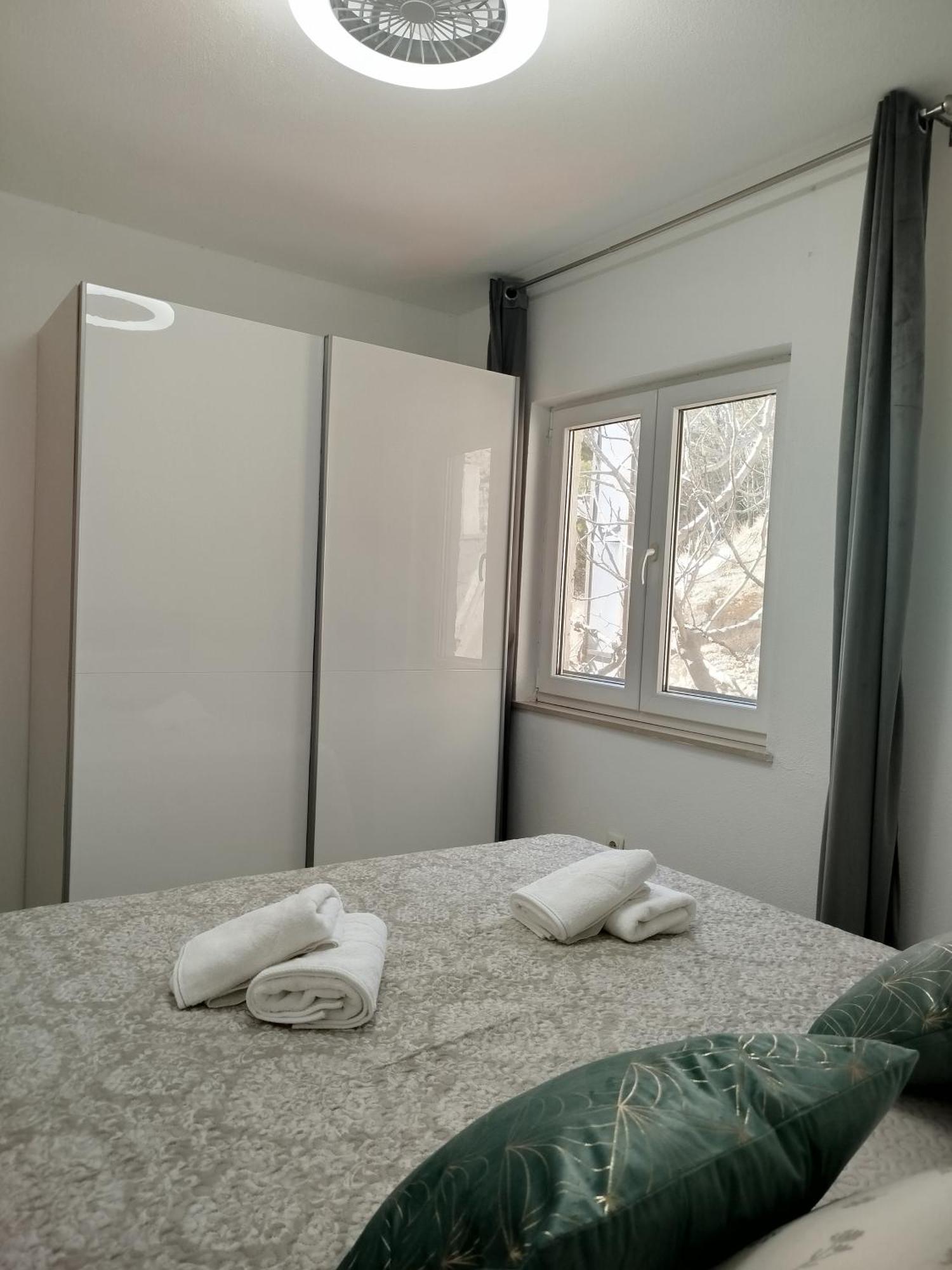Apartmani Blazevic Omiš Zewnętrze zdjęcie