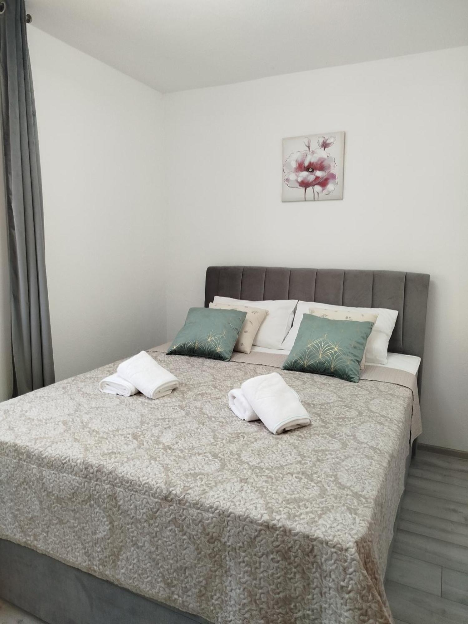 Apartmani Blazevic Omiš Zewnętrze zdjęcie